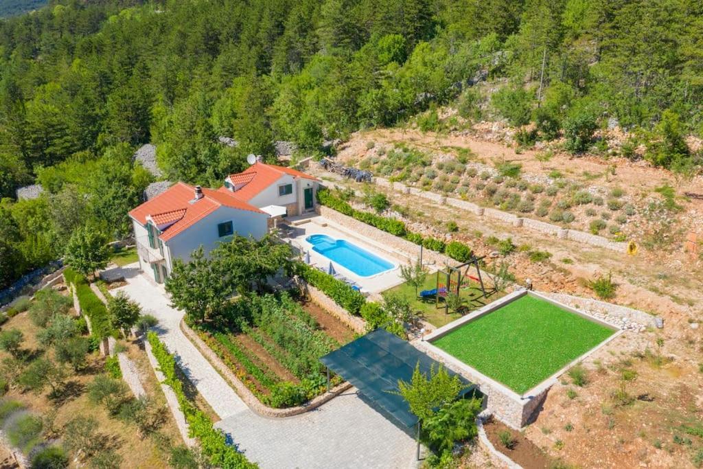 Three-Bedroom Villa With Private Pool Lovrec Exterior photo